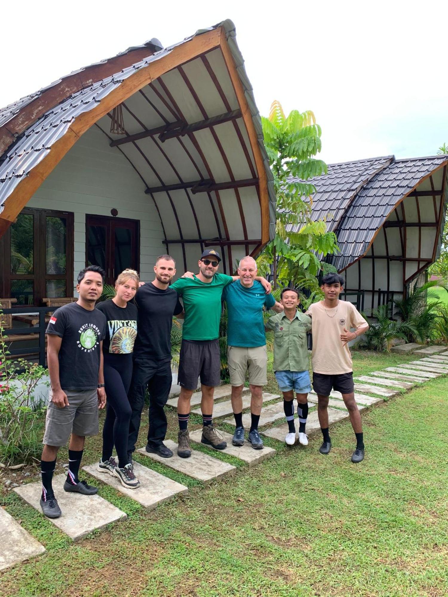 Gino'S Place - Guest House & Jungle Trekking Bukit Lawang Exteriér fotografie