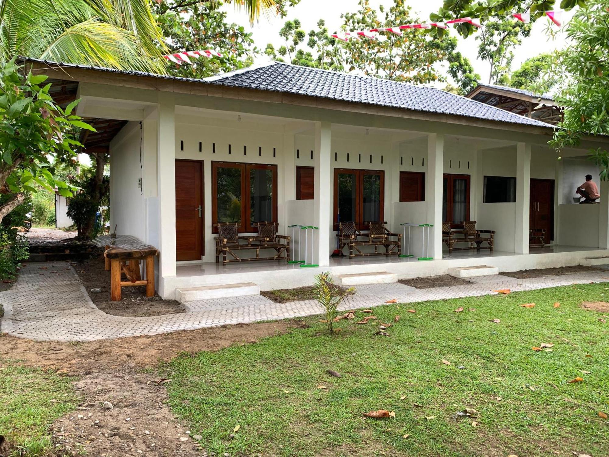 Gino'S Place - Guest House & Jungle Trekking Bukit Lawang Exteriér fotografie